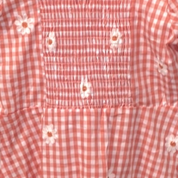 🆕 Altar’d State Gingham Dress with Daisies Embroidered all Over. Smock Back NWT - Picture 8 of 9